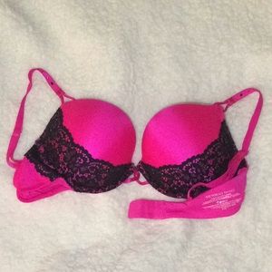 Victoria’s Secret Miraculous Plunge Push Up Bra